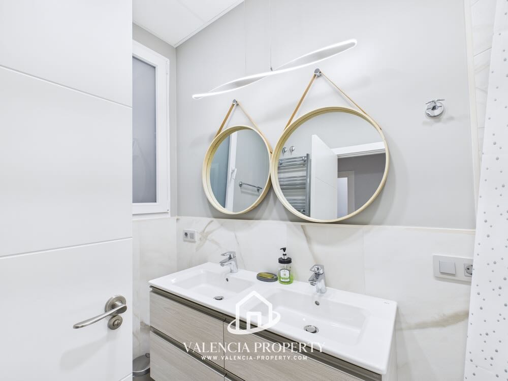 Property 2440 - Image 34